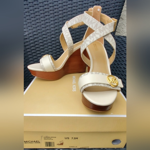 Michael Kors Wedges - Picture 1 of 4